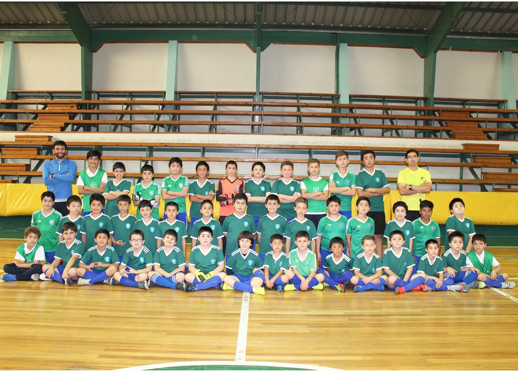 Escuela de fútbol varones 1°a 7°EB
